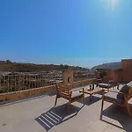 Penthouse With Xlendi Views & Two Large Terraces 아파트 *