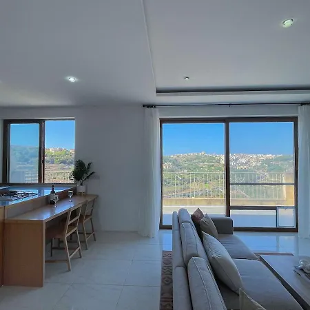 Penthouse With Xlendi Views & Two Large Terraces Lägenhet *