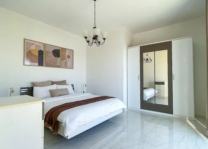 Penthouse With Xlendi Views & Two Large Terraces Apartment