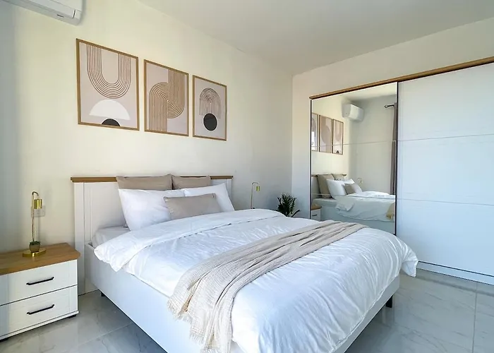 Apartment Penthouse With Xlendi Views & Two Large Terraces Munxar