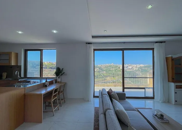 Penthouse With Xlendi Views & Two Large Terraces Apartment *