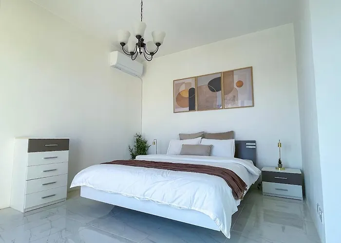 Penthouse With Xlendi Views & Two Large Terraces *